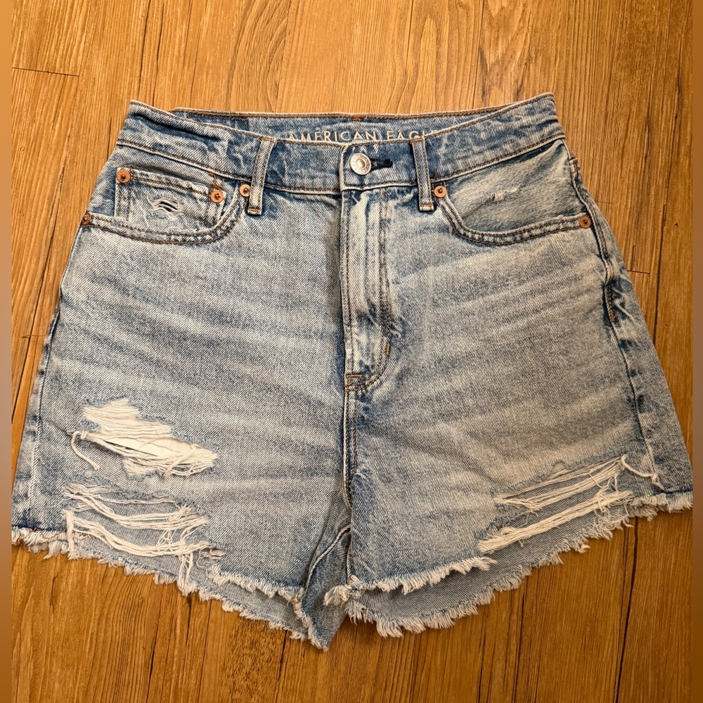 American Eagle Highest Rise 90s Boyfriend Shorts Size 2